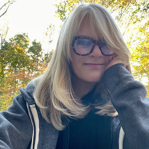 Meet your Posher, Denise